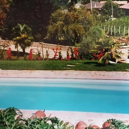 Casa Tra I Vigneti * Calosso
